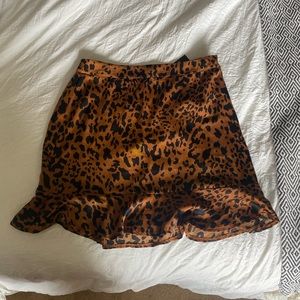 FOREVER 21 MINI SKIRT